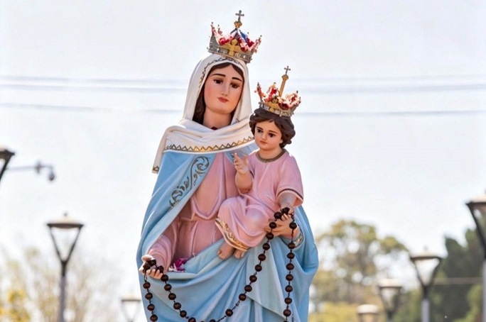 A Jesús por María